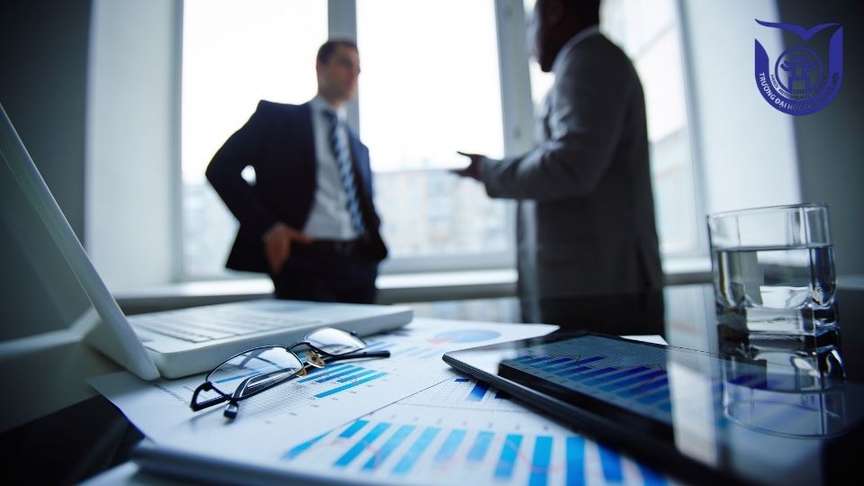 Đối tượng tuyển sinh văn bằng 2 hệ đào tạo từ xa